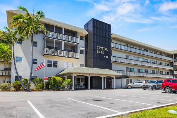 $215,000 | 941 Crystal Lake Drive, Unit 207, Deerfield Beach, FL 33064