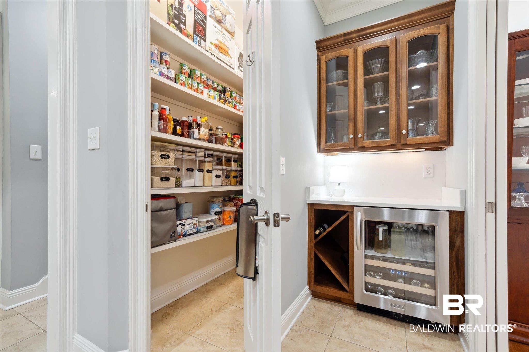 804 Country Club Road Mobile, AL 36609 - Photo 12 of 63 Pantry with beverage cooler