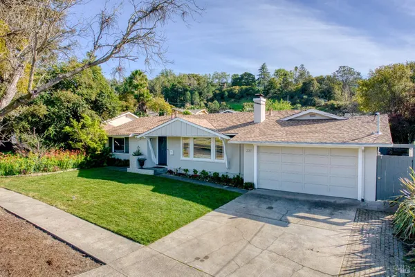 $1,350,000 | 237 Alameda De La Loma, Novato, CA 94949