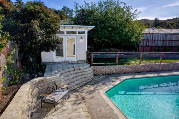 $1,350,000 | 237 Alameda De La Loma, Novato, CA 94949
