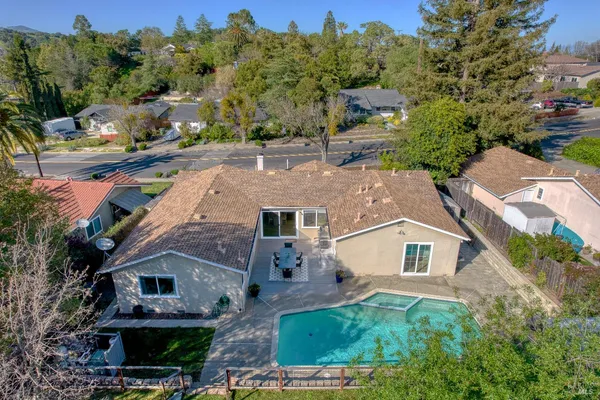 $1,350,000 | 237 Alameda De La Loma, Novato, CA 94949