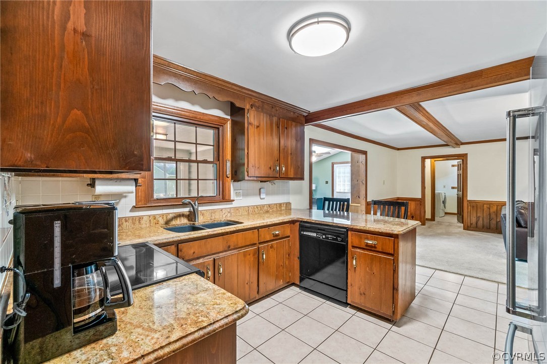 2801 Fairgate Road Midlothian, VA 23112 - Photo 7 of 49 a kitchen with a sink table and chairs