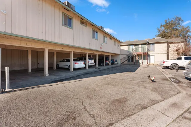 $2,388,000 | 609 Moore Street, Madera, CA 93638