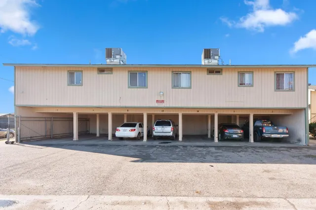 $2,388,000 | 609 Moore Street, Madera, CA 93638