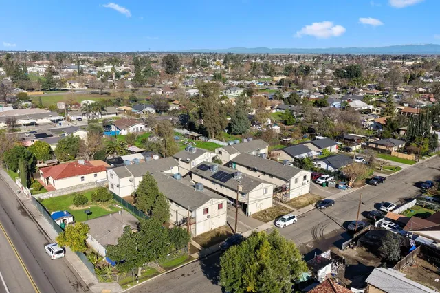 $2,388,000 | 609 Moore Street, Madera, CA 93638