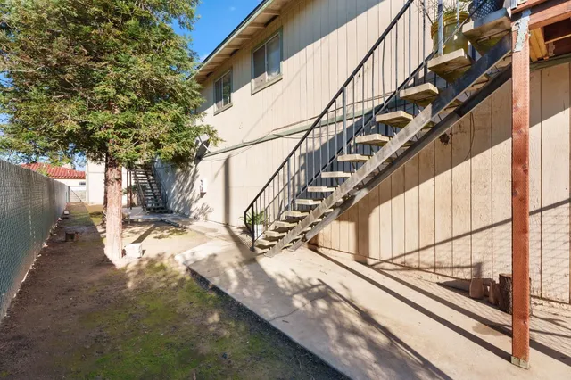 $2,388,000 | 609 Moore Street, Madera, CA 93638