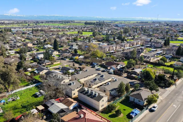 $2,388,000 | 609 Moore Street, Madera, CA 93638