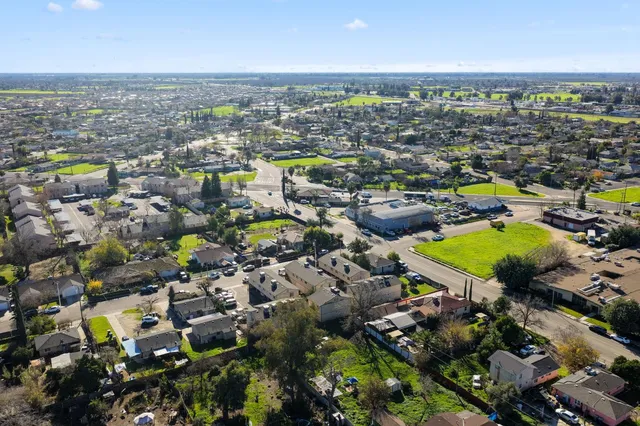 $2,388,000 | 609 Moore Street, Madera, CA 93638