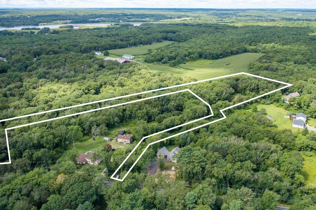 708 Hixbridge Road Westport, MA 02790 - Photo 1 of 15 Gallery Image 1