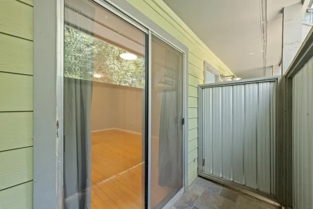 $1,200 | 3204 Menchaca Road, Unit 405, Austin, TX 78704