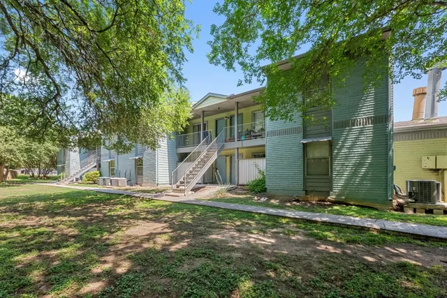 $1,200 | 3204 Menchaca Road, Unit 405, Austin, TX 78704