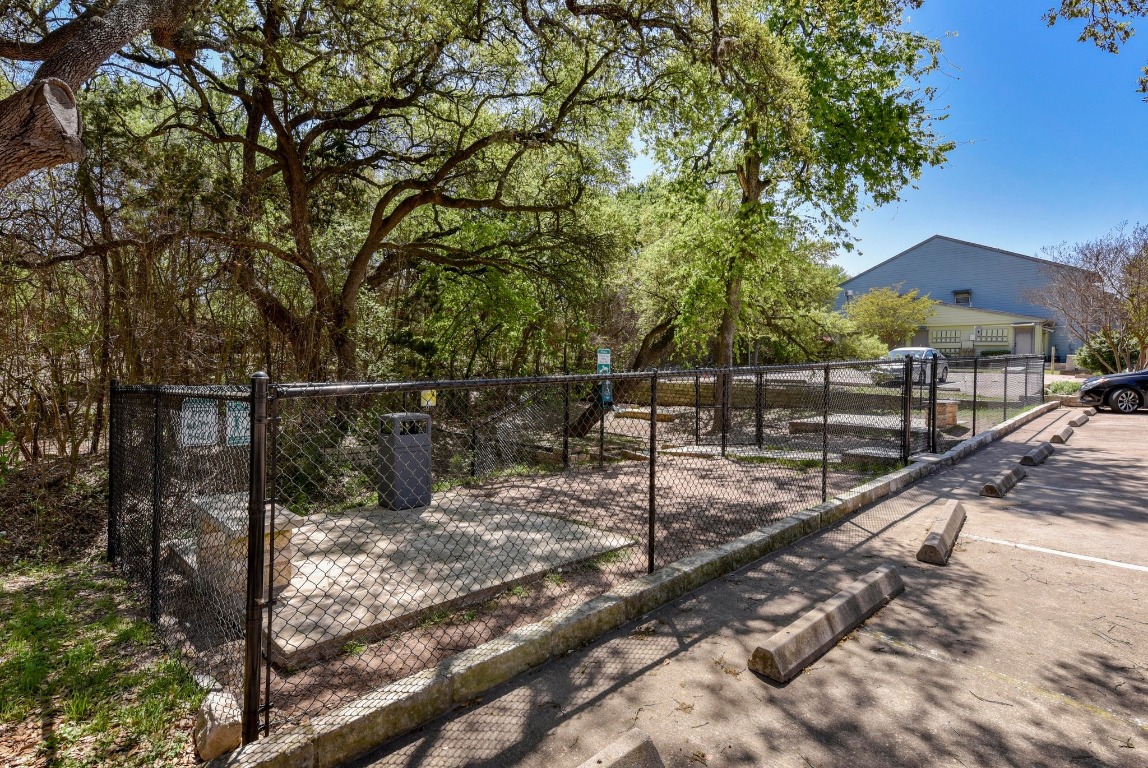 3204 Menchaca Road, Unit 405 Austin, TX 78704 - Photo 26 of 29 a view of a backyard