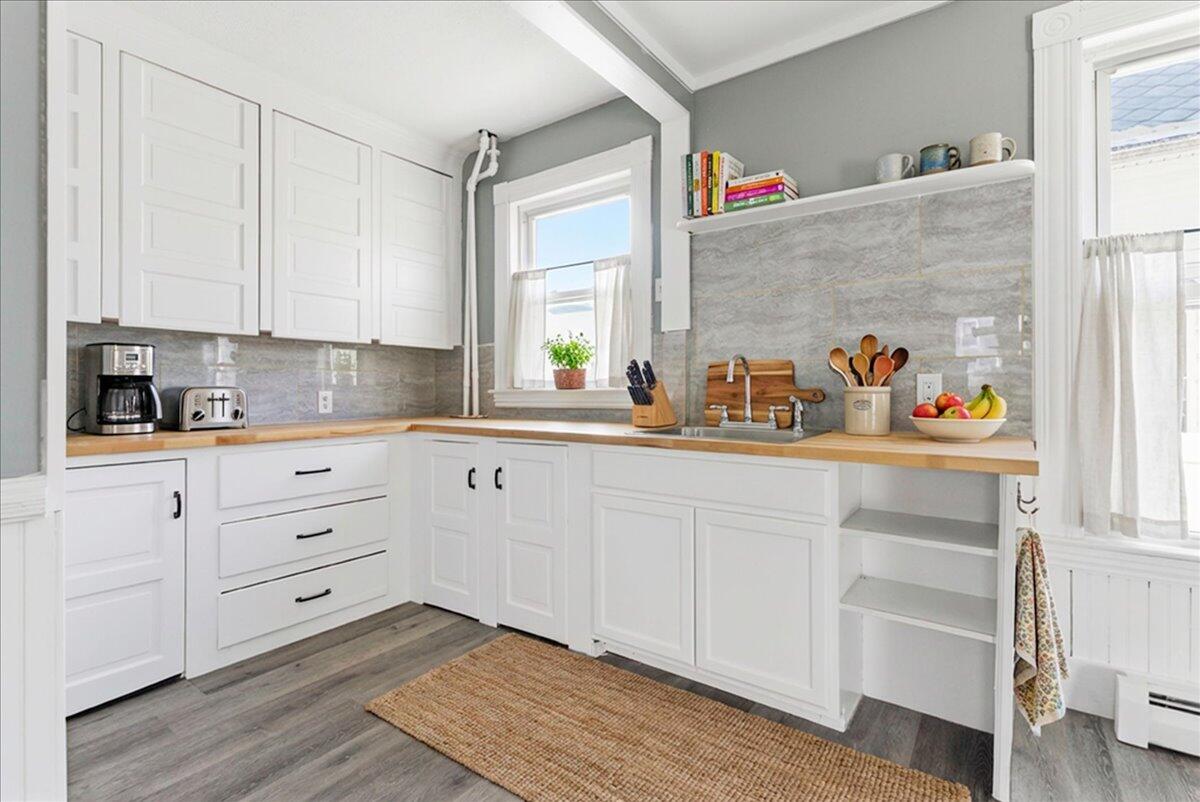 347 Sabattus Street Lewiston, ME 04240 - Photo 12 of 54 Kitchen