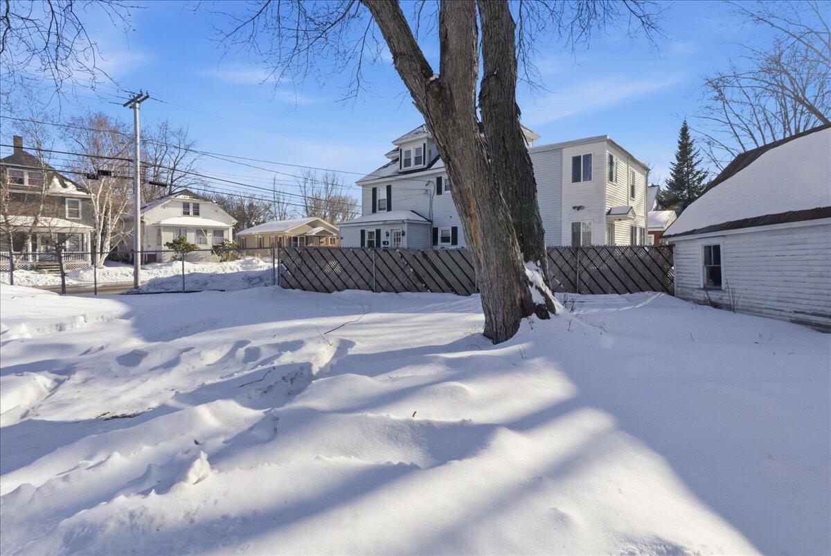 347 Sabattus Street Lewiston, ME 04240 - Photo 9 of 54 347 Sabattus St