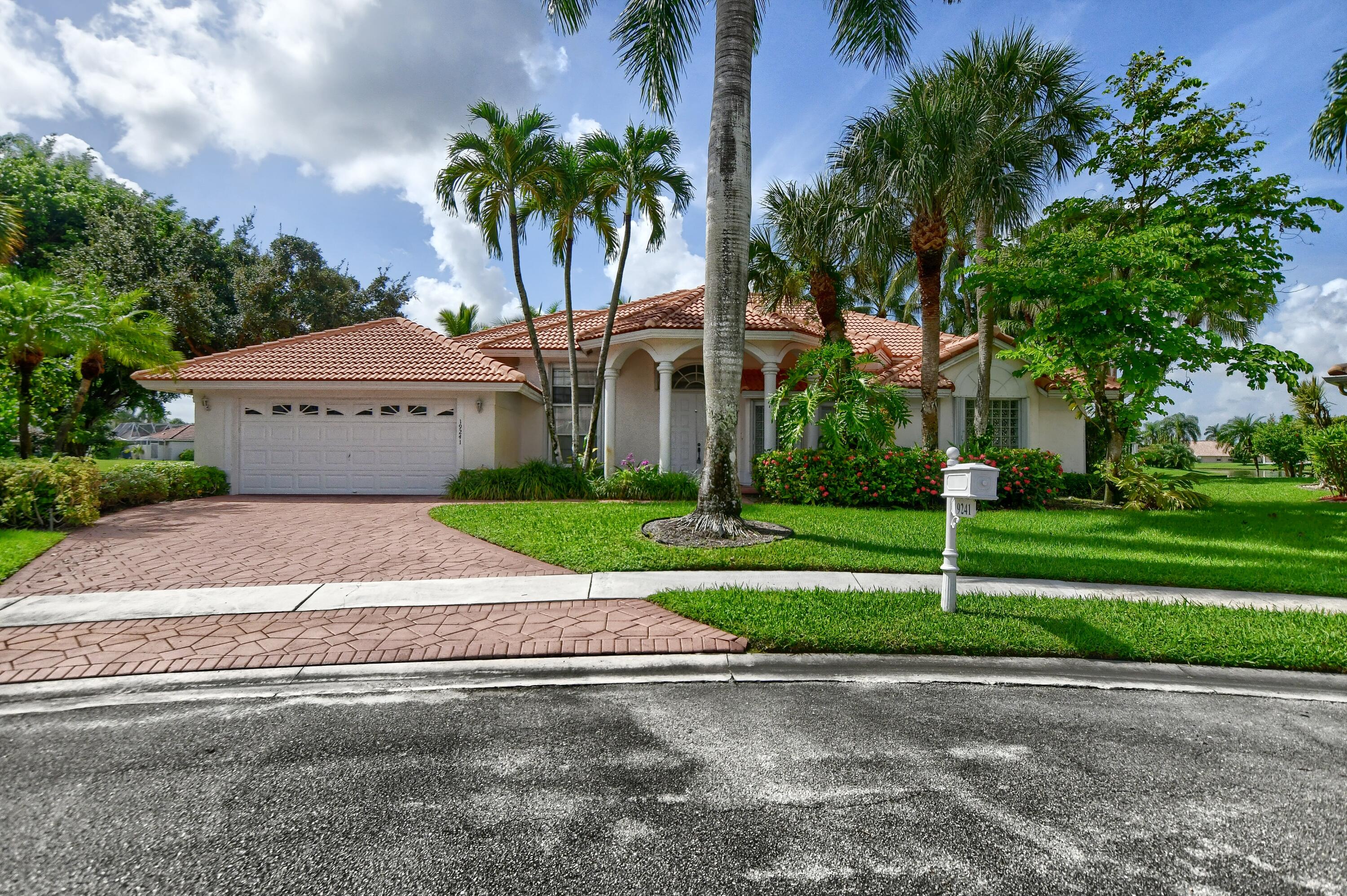 19241 Inkwood Court Boca Raton, FL 33498 - Photo 15 of 86 15_ebf_1395-hdr(5)