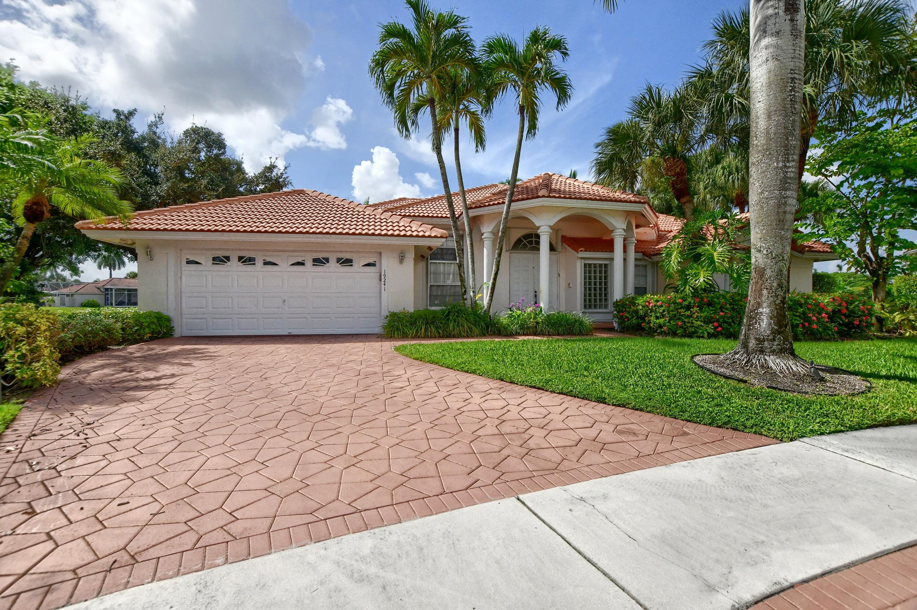 19241 Inkwood Court Boca Raton, FL 33498 - Photo 16 of 86 16_ebf_1400-hdr(5)