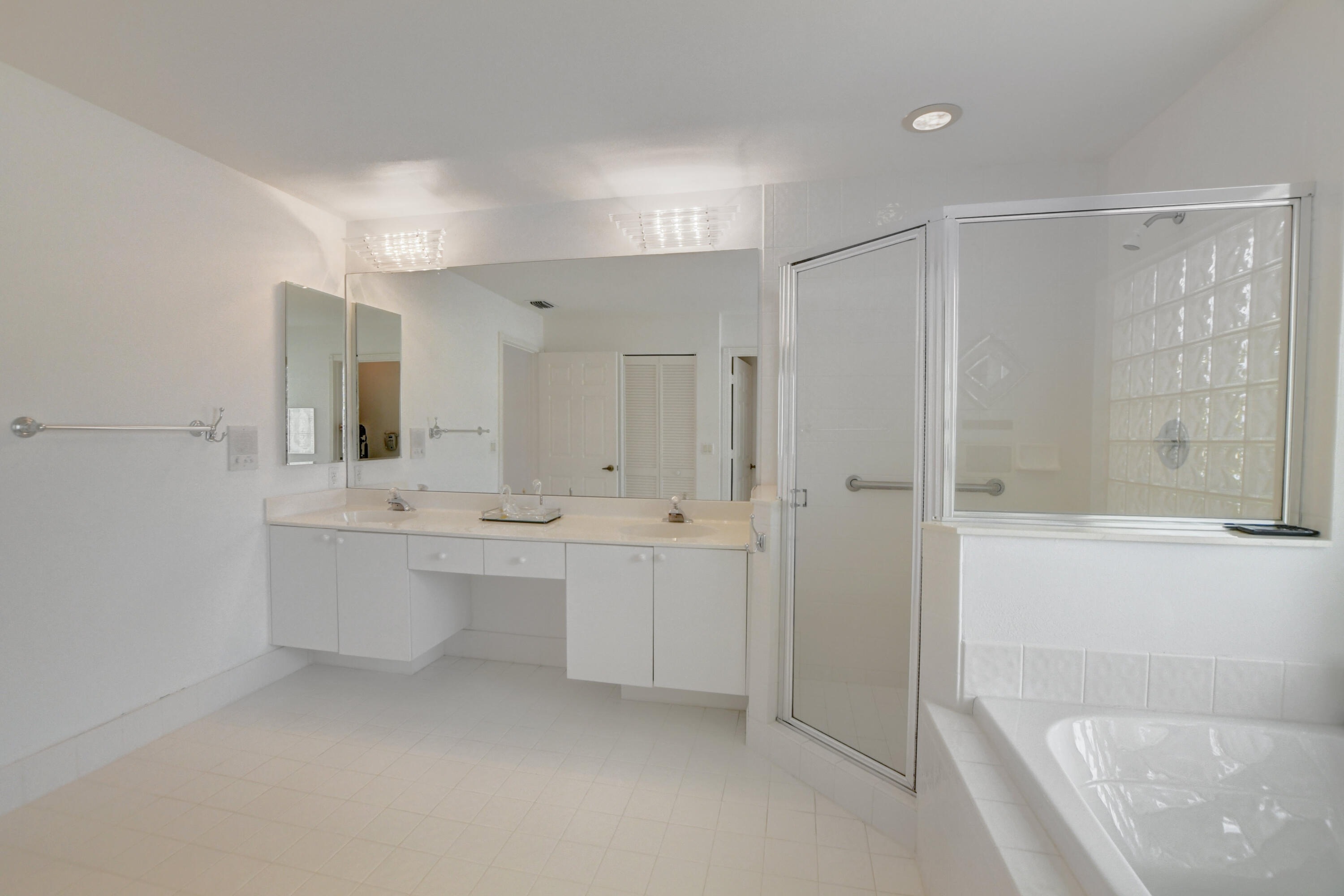 19241 Inkwood Court Boca Raton, FL 33498 - Photo 52 of 86 52_ebf_1576_77_78_79_80