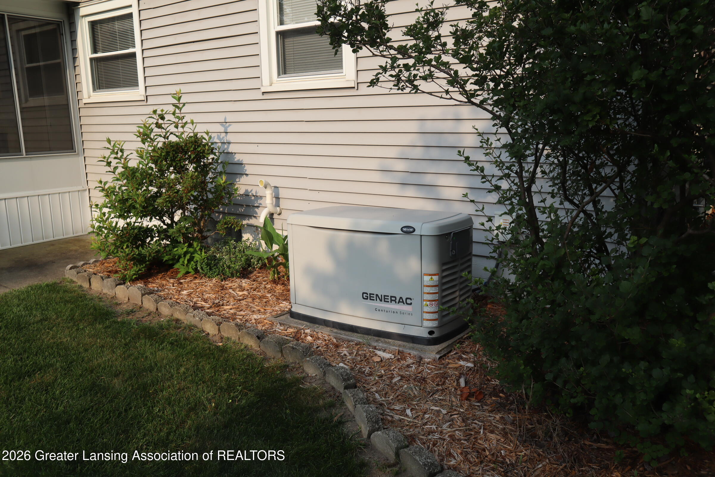 2308 Reed Street Lansing, MI 48911 - Photo 6 of 29 IMG_3300