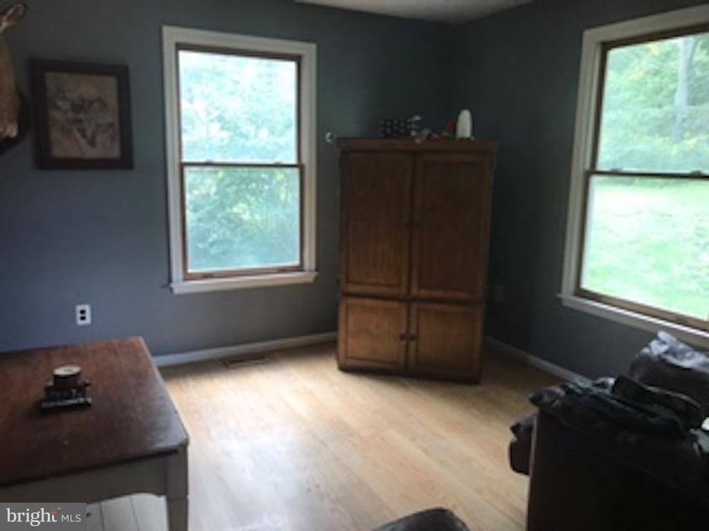 492 Joans Quadrangle Road Front Royal, VA 22630 - Photo 15 of 27 Living Room
