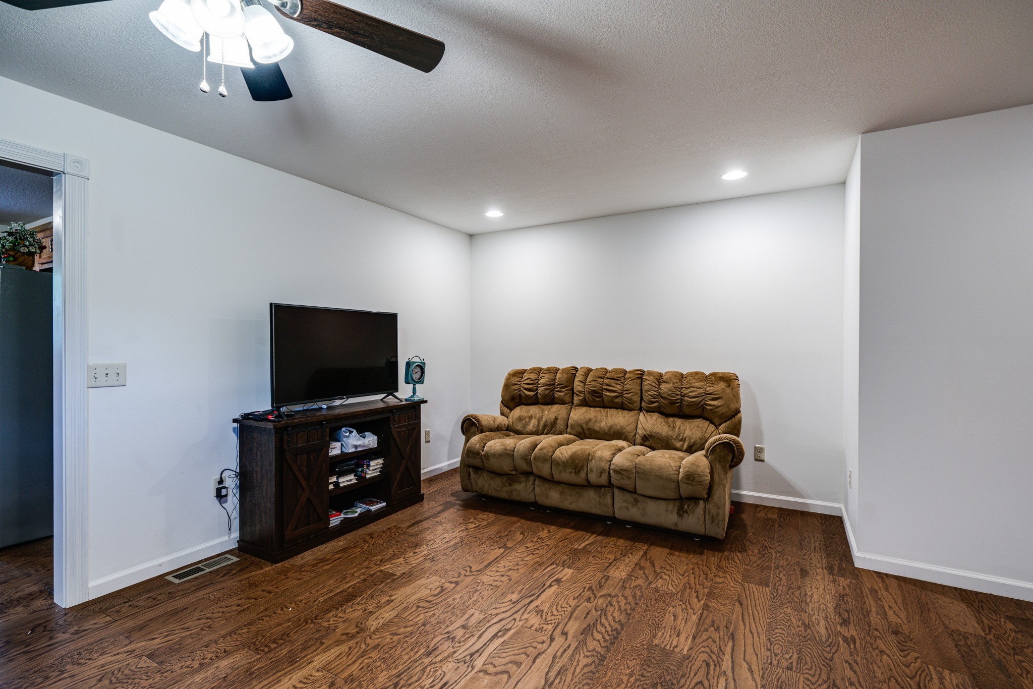 245 Turkey Scratch Road Spencer, TN 38585 - Photo 5 of 17 Gallery Image 5