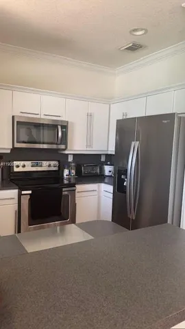 $599,000 | 7844 Northwest 114th Path, Unit 7844, Doral, FL 33178