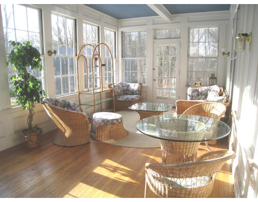 102 Walnut Street Canton, MA 02021 - Photo 3 of 27 Gallery Image 3