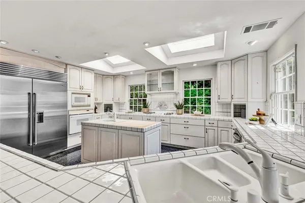 $2,850,000 | 1392 Faren Drive, North Tustin, CA 92705