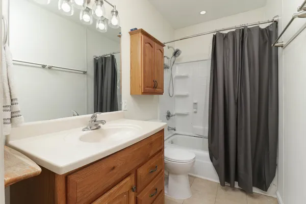 $215,000 | 1217 Searle Drive, Normal, IL 61761