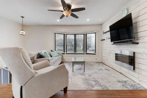 $215,000 | 1217 Searle Drive, Normal, IL 61761