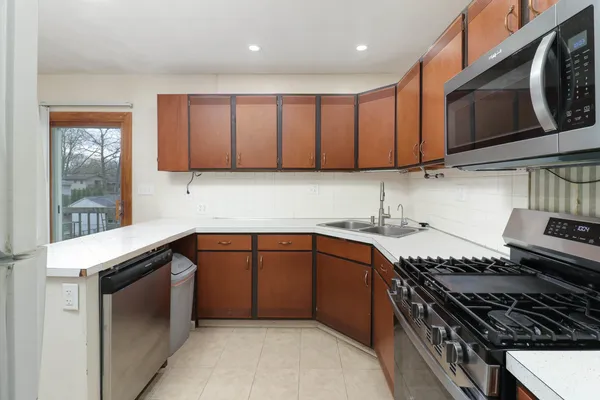 $215,000 | 1217 Searle Drive, Normal, IL 61761