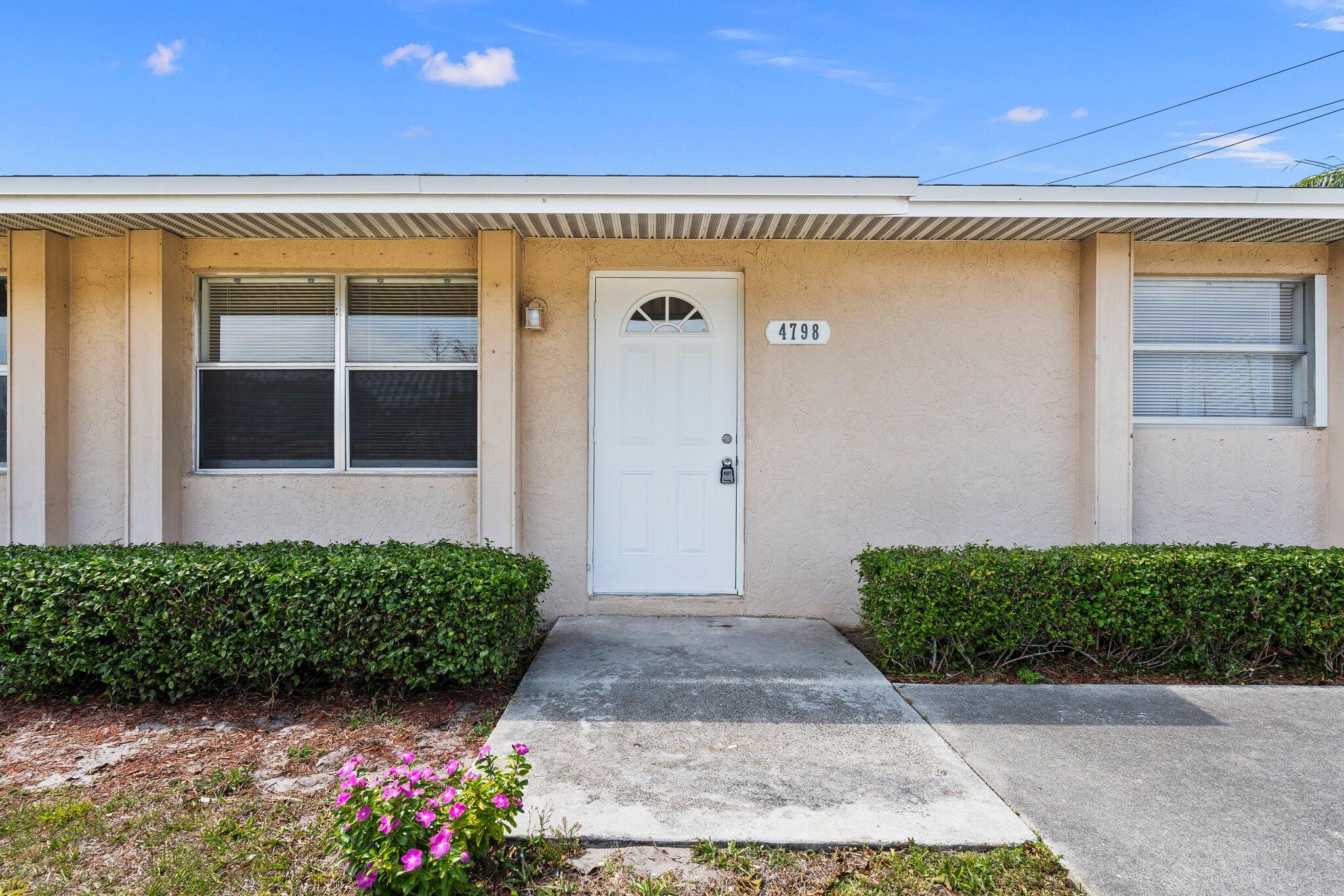 4798-4800 Southeast Salvatori Road Stuart, FL 34997 - Photo 21 of 23 5-web-or-mls-DSC03642