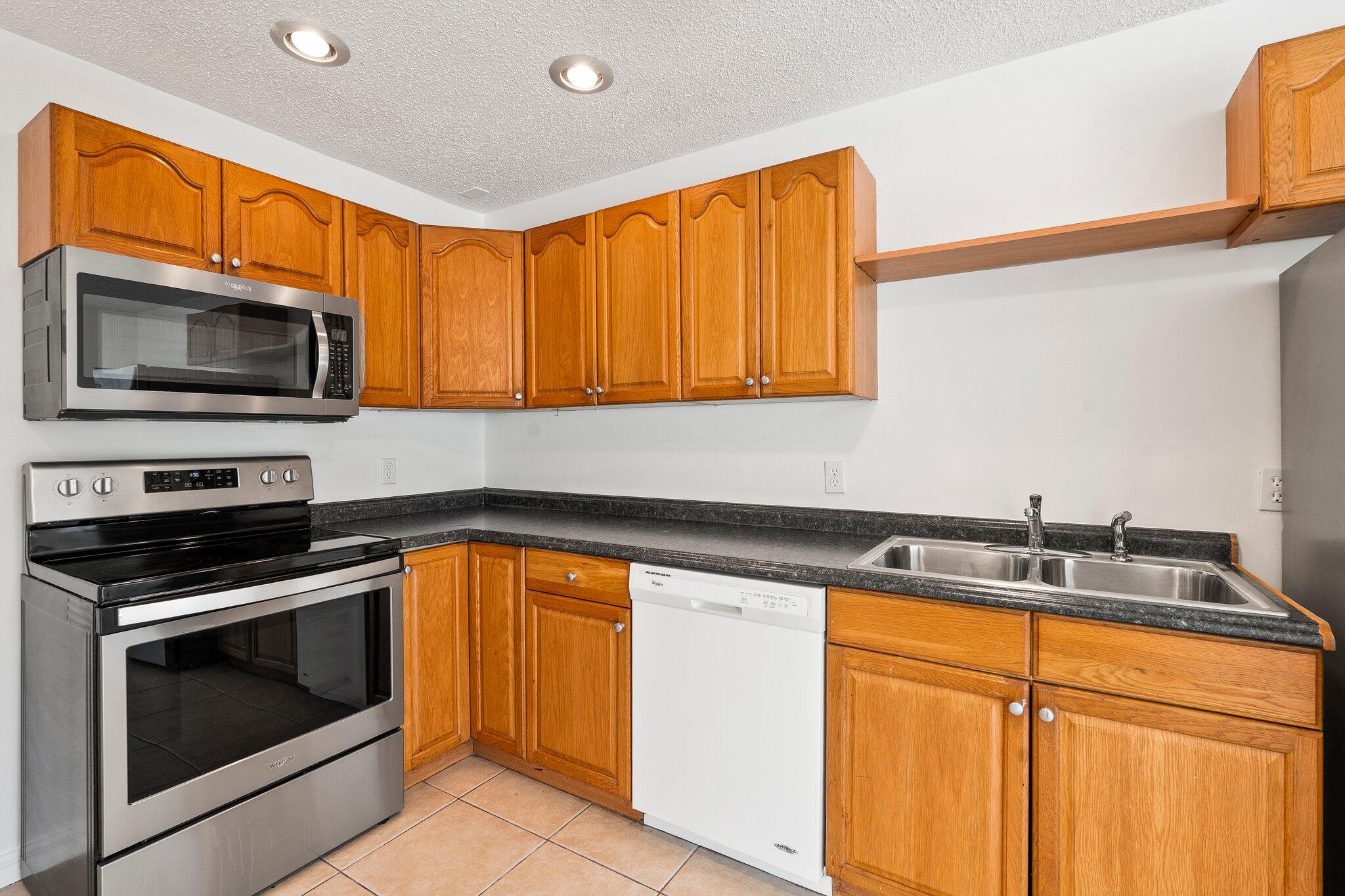 4798-4800 Southeast Salvatori Road Stuart, FL 34997 - Photo 7 of 23 13-web-or-mls-DSC03542
