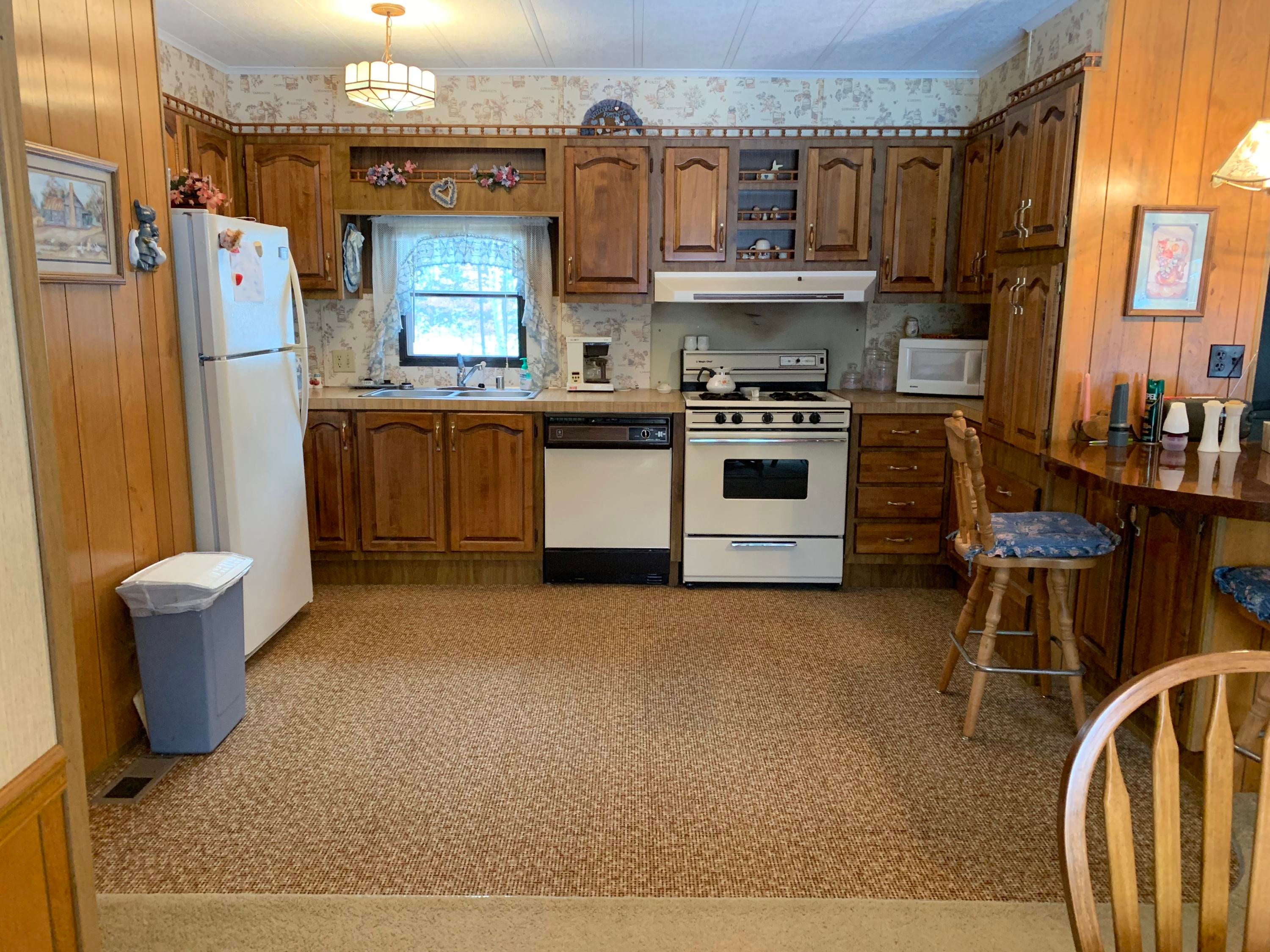 9077 Bells Road Cheboygan, MI 49721 - Photo 5 of 40 Gallery Image 5