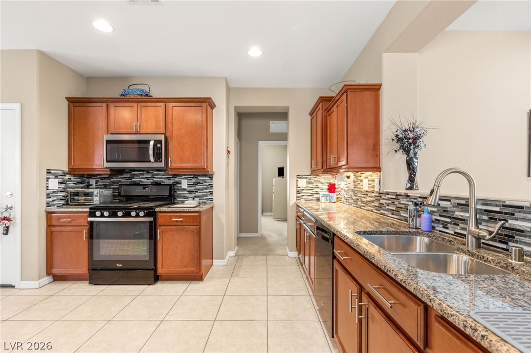 2605 Bechamel Place Henderson, NV 89044 - Photo 11 of 37