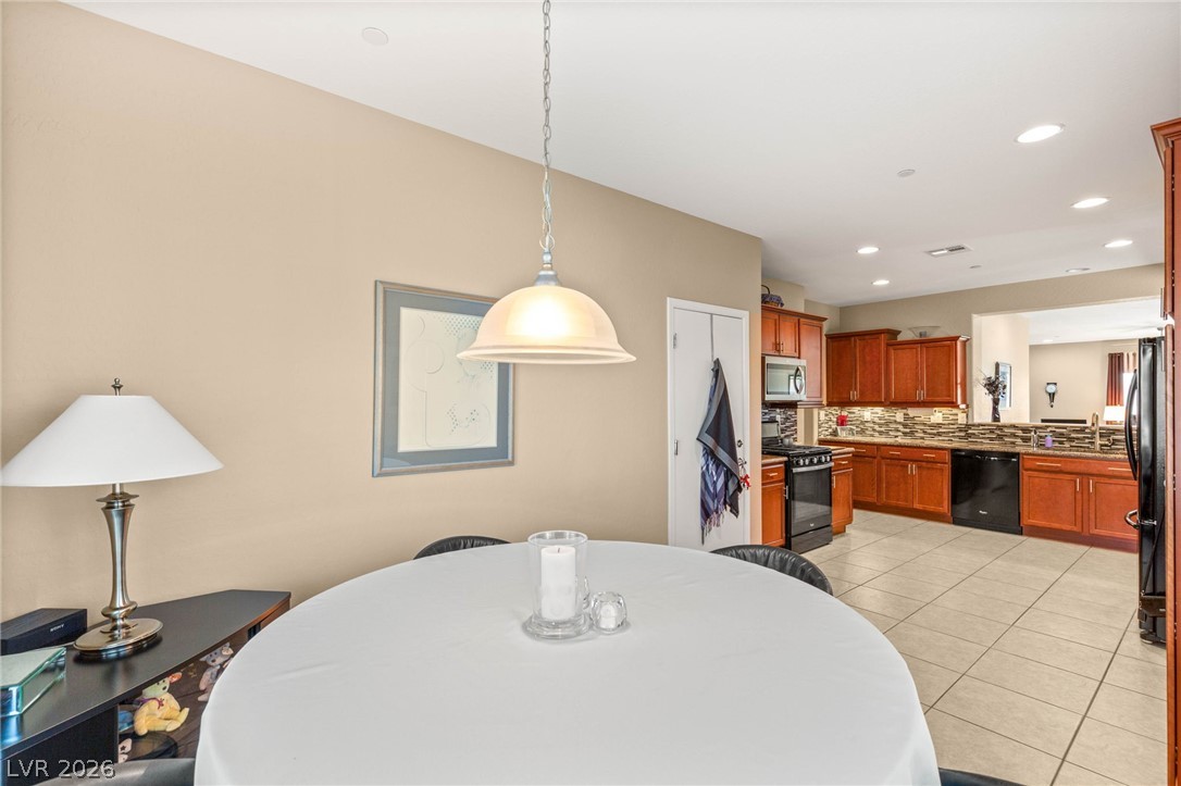 2605 Bechamel Place Henderson, NV 89044 - Photo 17 of 37