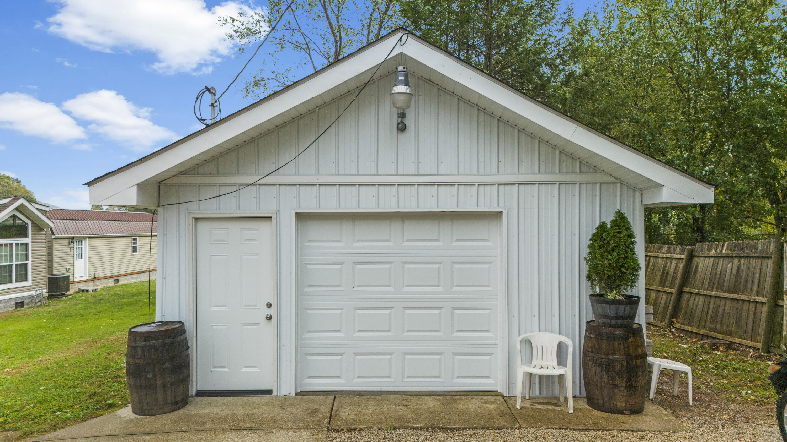 2205 Sharkey Road Morehead, KY 40351 - Photo 3 of 46 DJI_20241015143939_0107_D