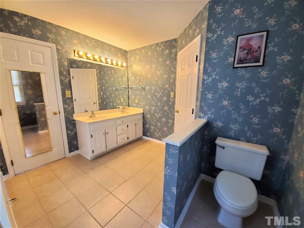 5012 Knightsbridge Way Raleigh, NC 27604 - Photo 17 of 29