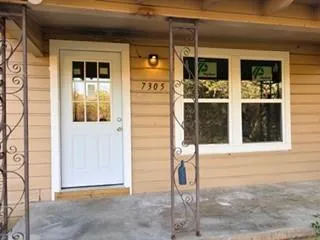 $2,300 | 7305 Anderson Boulevard, Fort Worth, TX 76120
