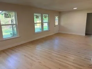 $2,300 | 7305 Anderson Boulevard, Fort Worth, TX 76120