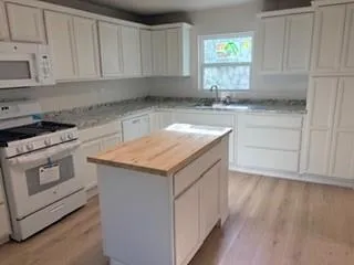 $2,300 | 7305 Anderson Boulevard, Fort Worth, TX 76120