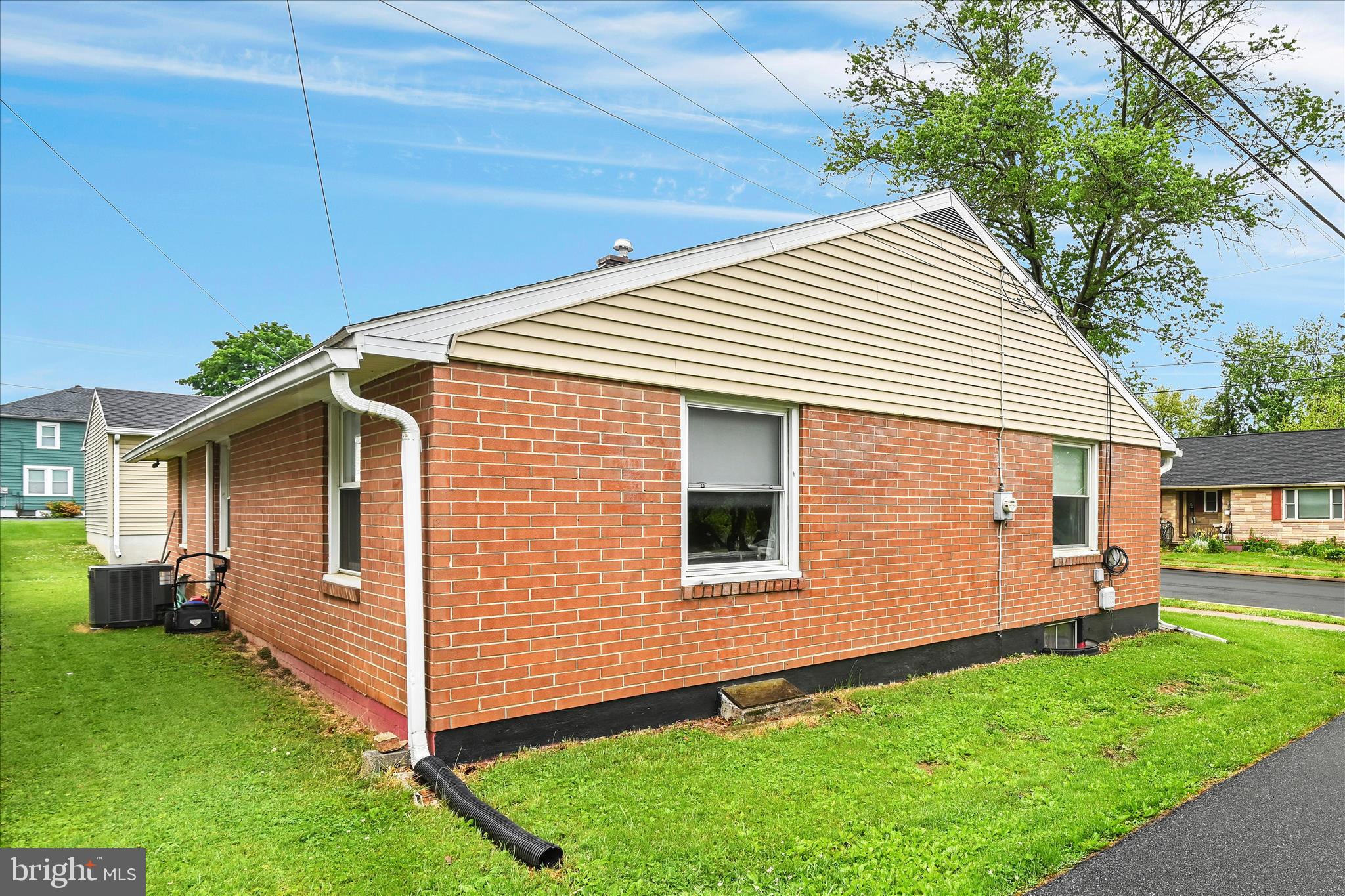 106 East 2nd Avenue Lititz, PA 17543 - Photo 7 of 29 Exterior Back