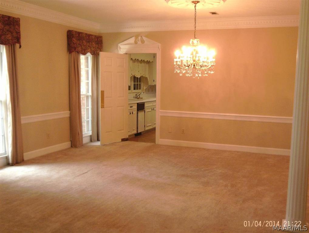 17 South Johnson Street Samson, AL 36477 - Photo 3 of 10 Living Room