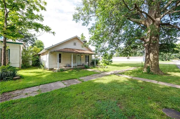 $58,500 | 919 Indiana Street, Neodesha, KS 66757