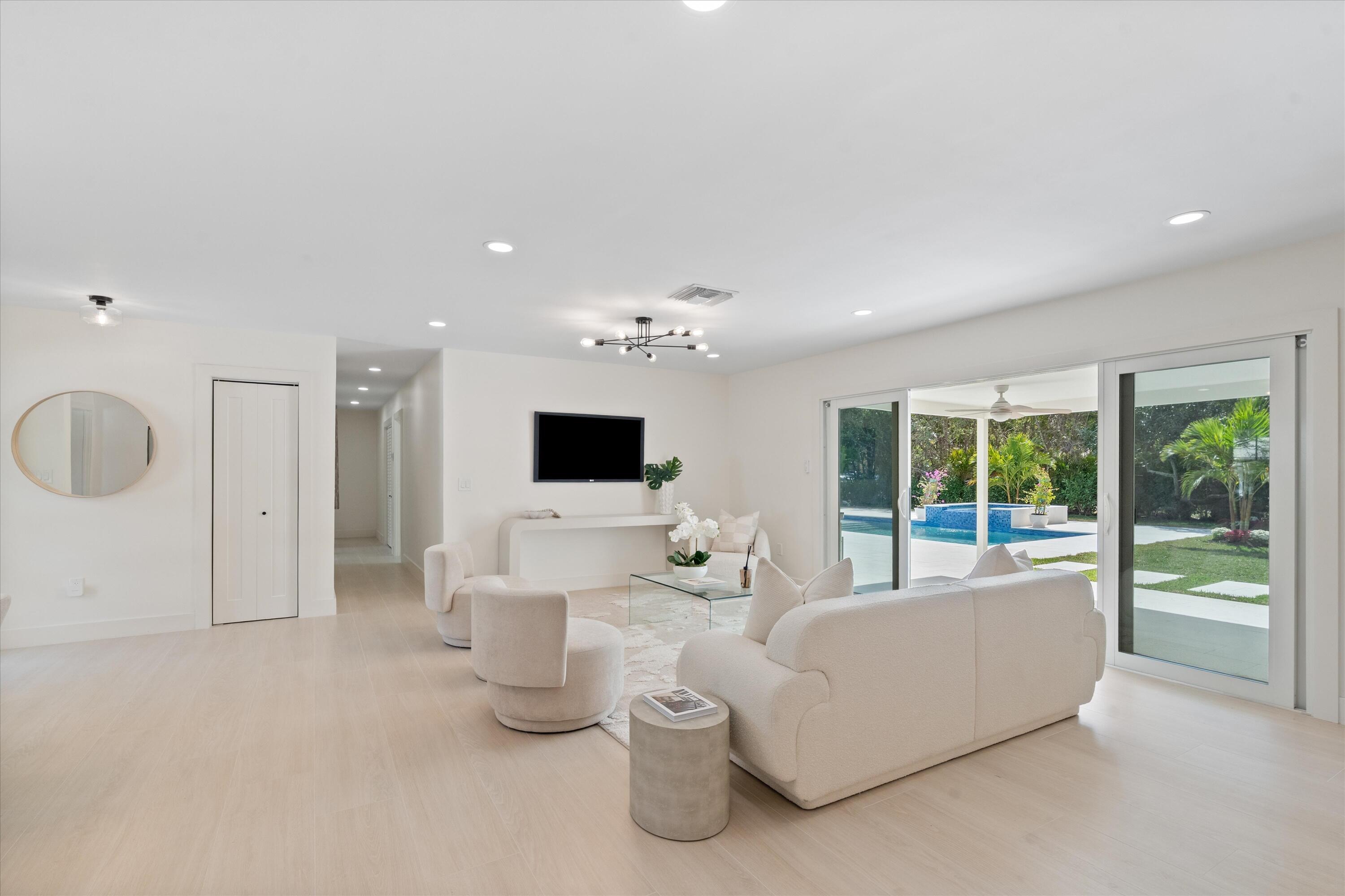 200 Northwest 2nd Street Delray Beach, FL 33444 - Photo 15 of 44 04-200 NW 2nd Street Delray Beach, FL-10