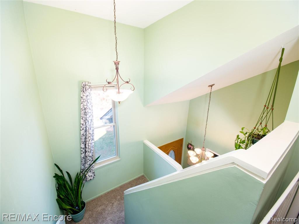 931 Stag Ridge Road Rochester Hills, MI 48309 - Photo 21 of 34