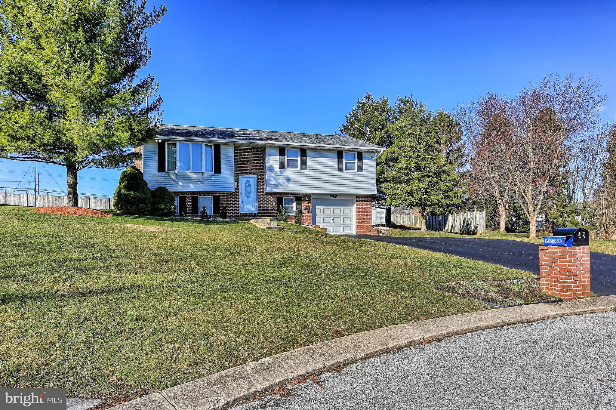 48 Colonial Court Hanover, PA 17331 - Photo 2 of 30