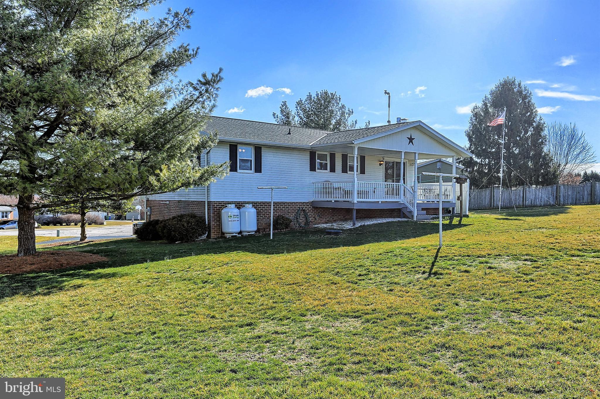 48 Colonial Court Hanover, PA 17331 - Photo 4 of 30