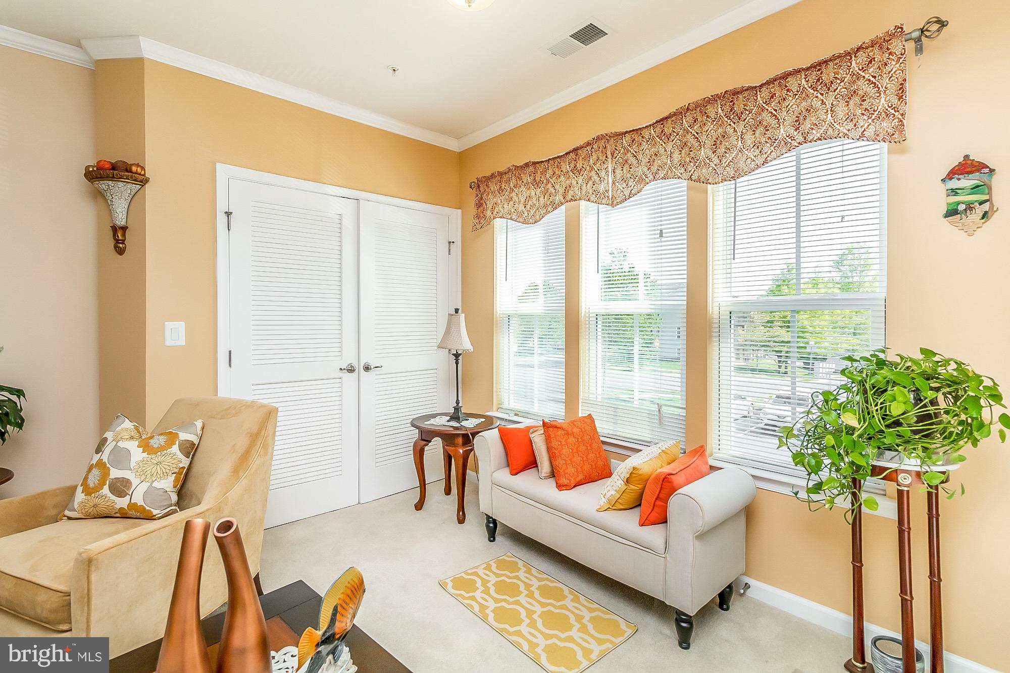 8370 Ice Crystal Drive, Unit E Laurel, MD 20723 - Photo 9 of 34 Sitting area