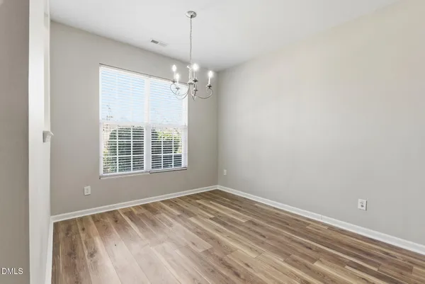 a view of empty room with window