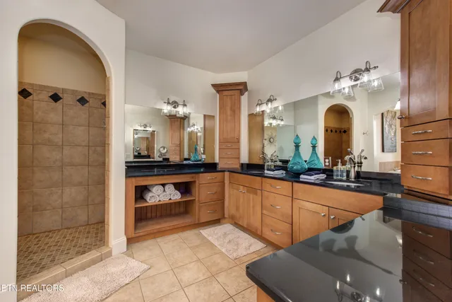 $2,495,000 | 224 Burning Oaks Drive, Sevierville, TN 37876